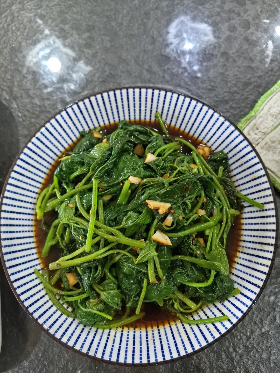 凉拌苕尖