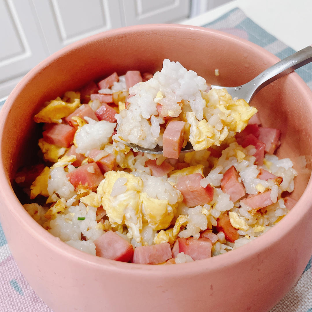 红肠炒饭