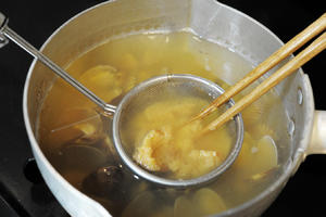 蛤蜊味噌汤的做法 步骤3