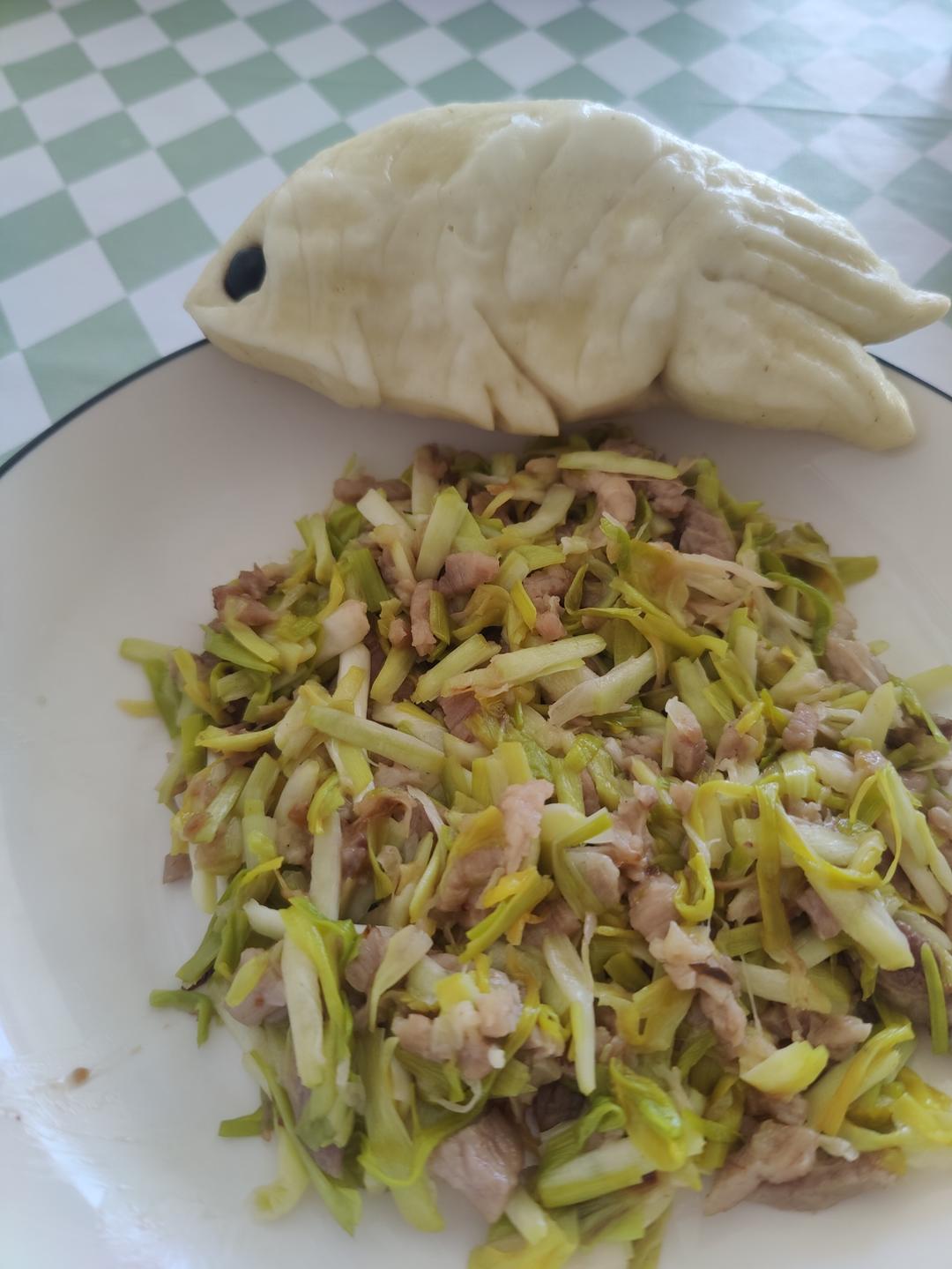 蒜黄肉丝