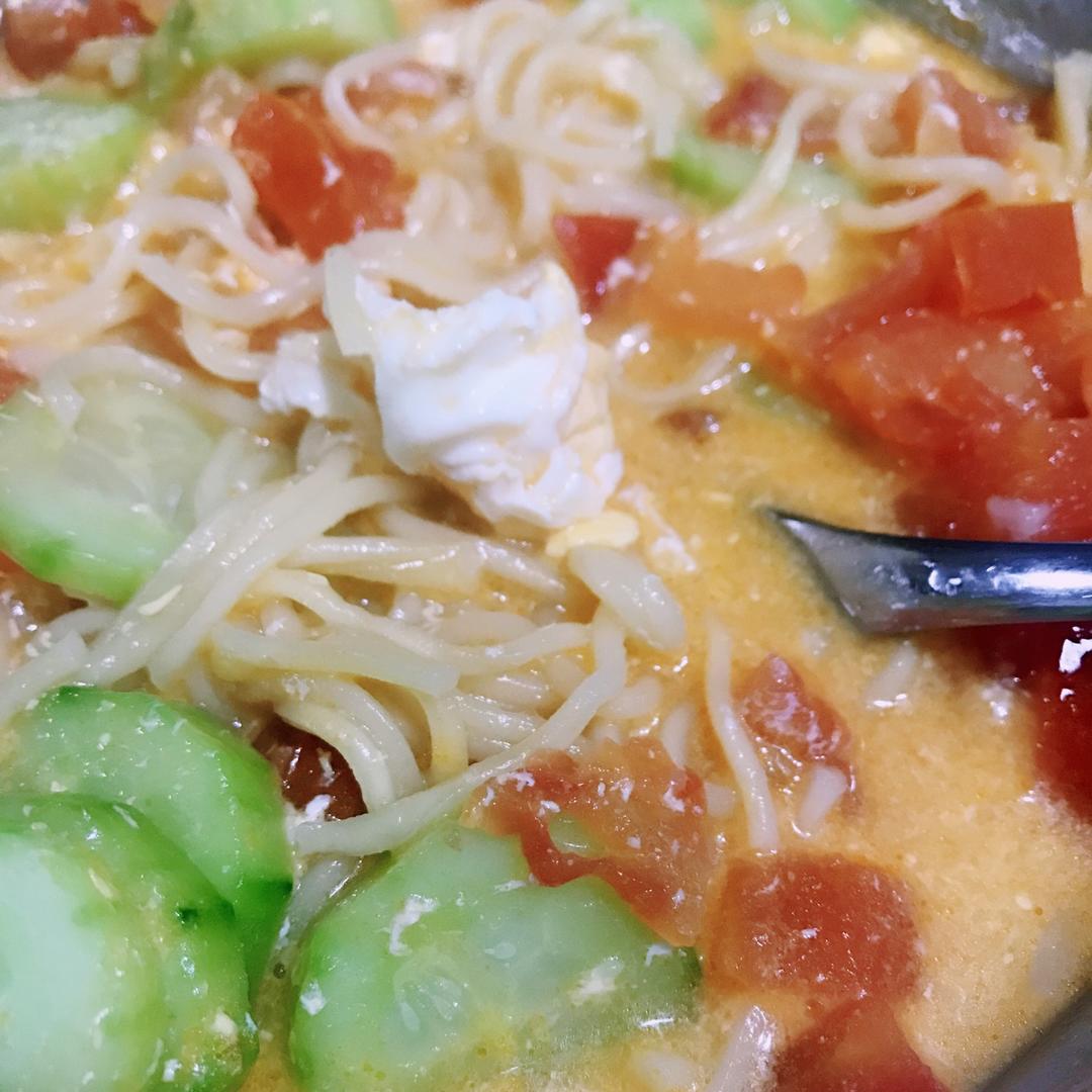 满足食欲的深夜秘密 森系浓香泡面