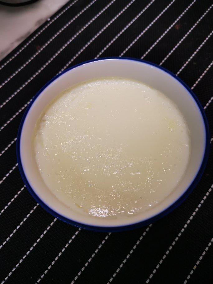 【双皮奶】还有厚奶皮的单皮奶、蜜红豆、蛋黄小饼干、它们都整整齐齐的
