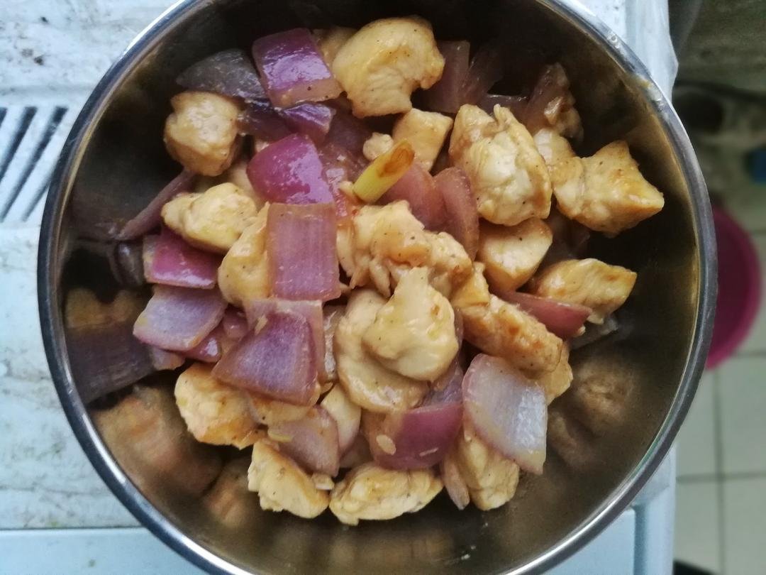 洋葱炒鸡胸肉