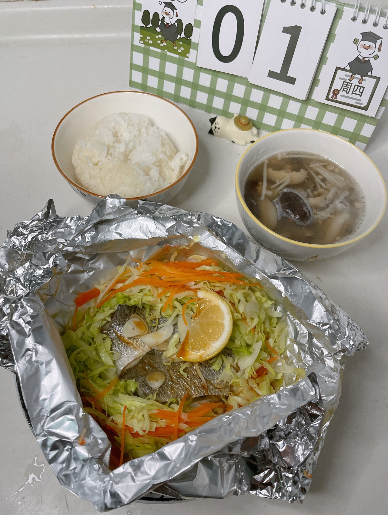 【自制料理包⑥】锡箔纸包海鲈鱼卷心菜🐟可以换其他鱼～具体看视频最后几秒吧
