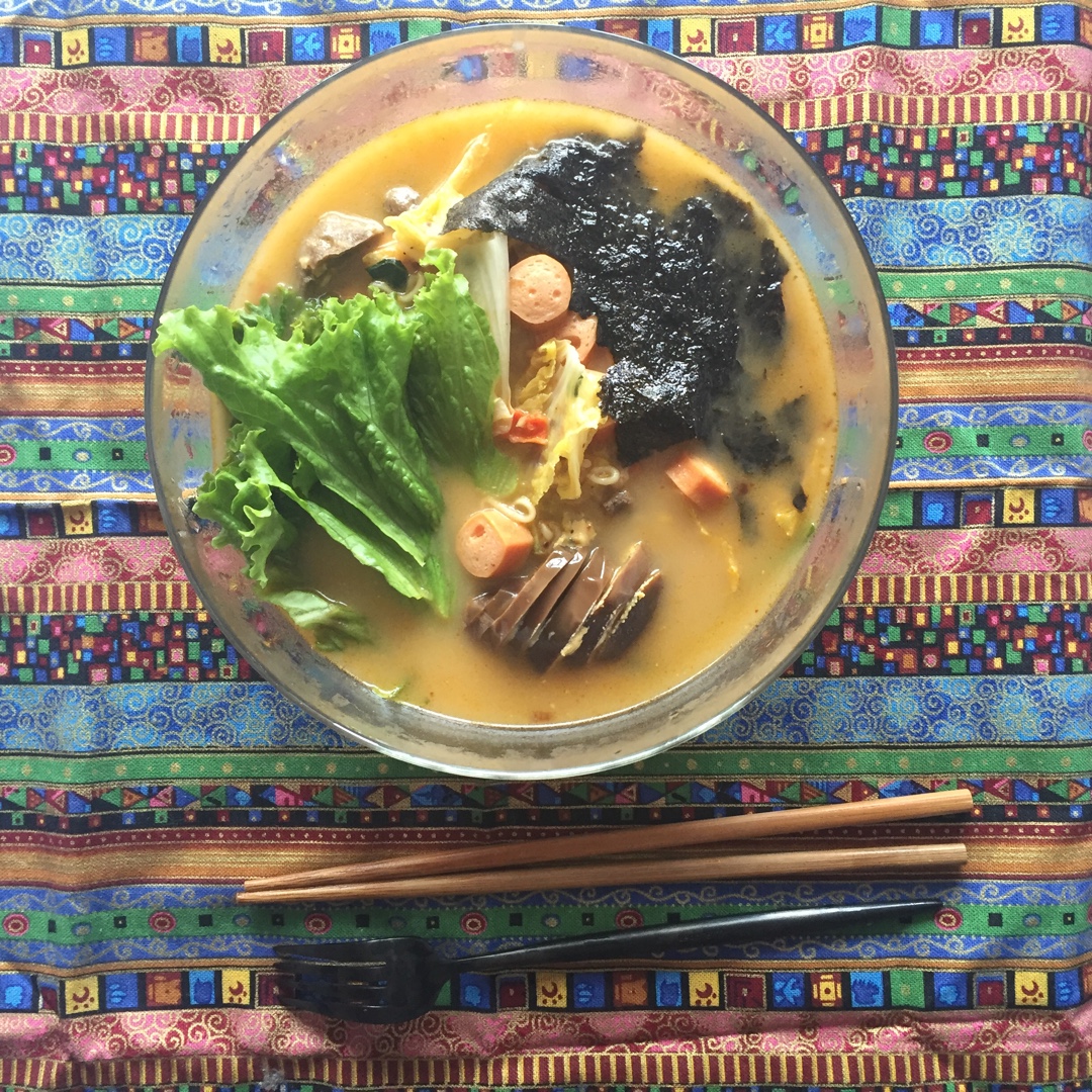 满足食欲的深夜秘密 森系浓香泡面