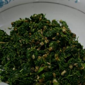 素菠菜香菇馄饨的做法 步骤1