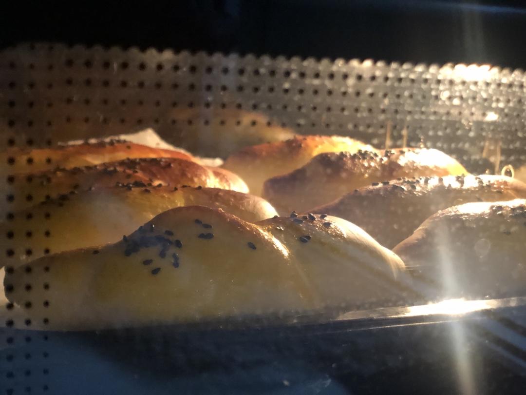 奶香牛角包—新手入门级的面包