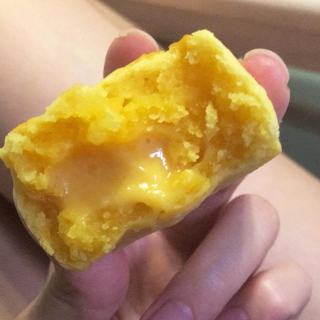 超详细图解版--流心奶黄月饼
