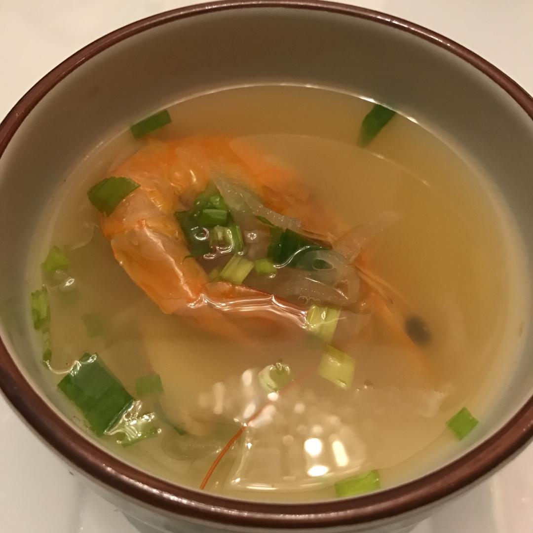 猫酱阿鲁做的虾干萝卜汤