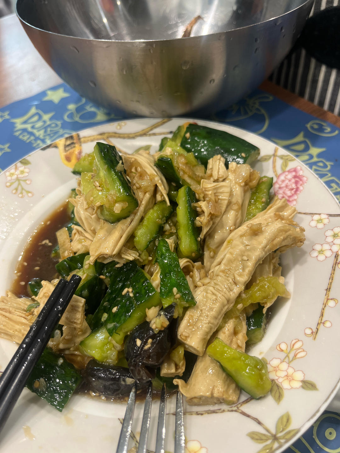 凉拌（腐竹木耳黄瓜）