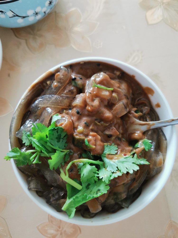 秒杀小夜市的麻酱流汁宽粉