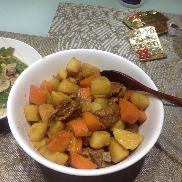 川味土豆烧排骨