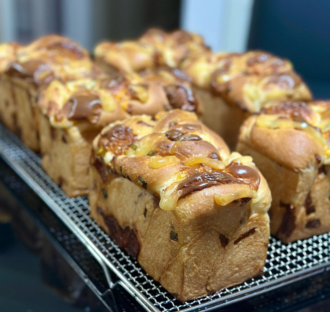 料多多香葱培根芝士吐司