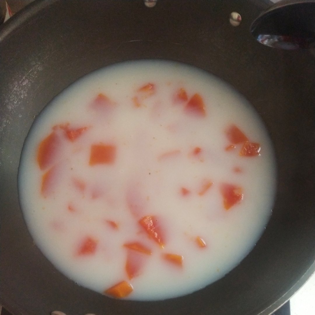 鲜奶炖木瓜