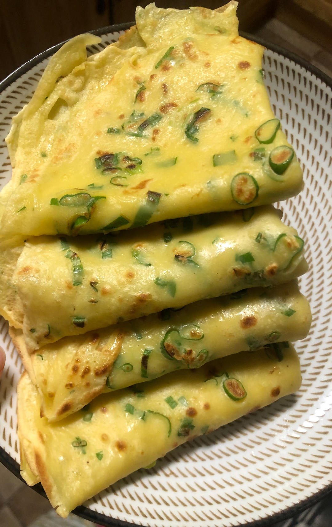 不粘粉，不揉面，5分钟就能搞定的鸡蛋饼