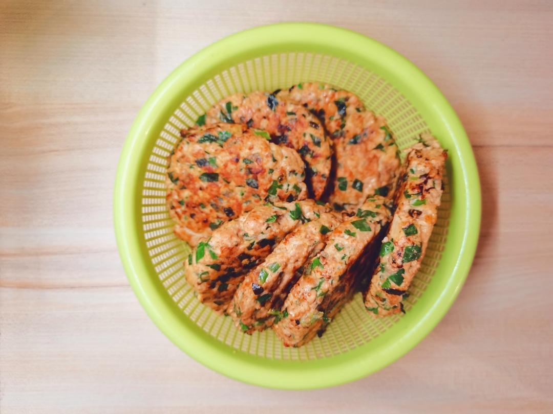 韭菜香菇鸡胸肉煎饼的做法