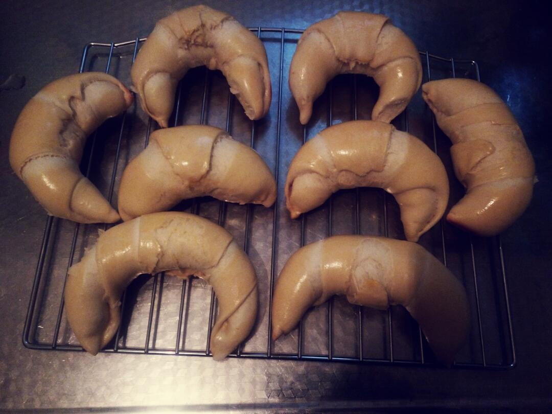 一次性发酵牛角肉松面包（无糖低油）