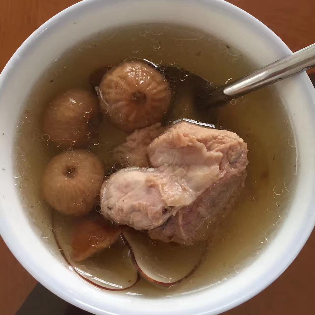 【妈妈靓汤】海底椰无花果南北杏瘦肉汤