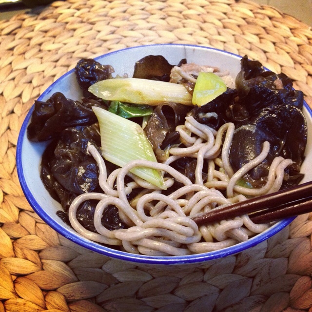 葱烧木耳