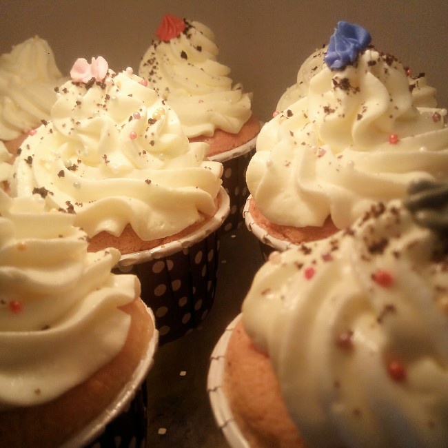 淡奶油纸杯蛋糕