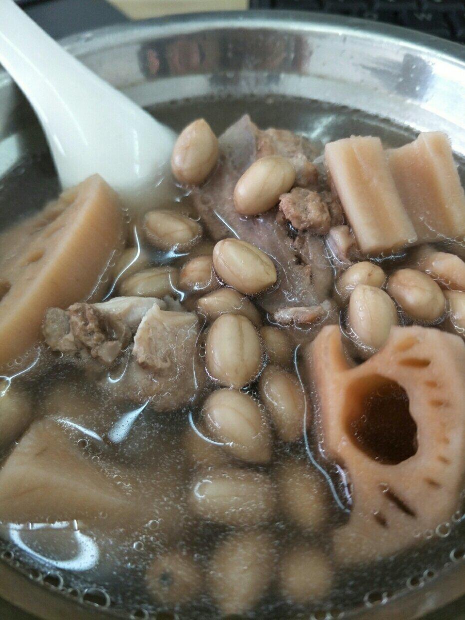 莲藕排骨汤