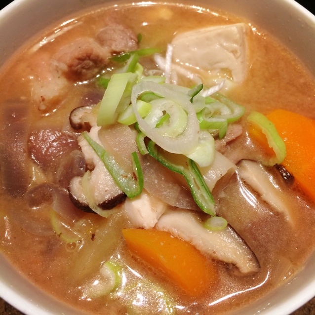 豚汁(猪肉味噌汤)