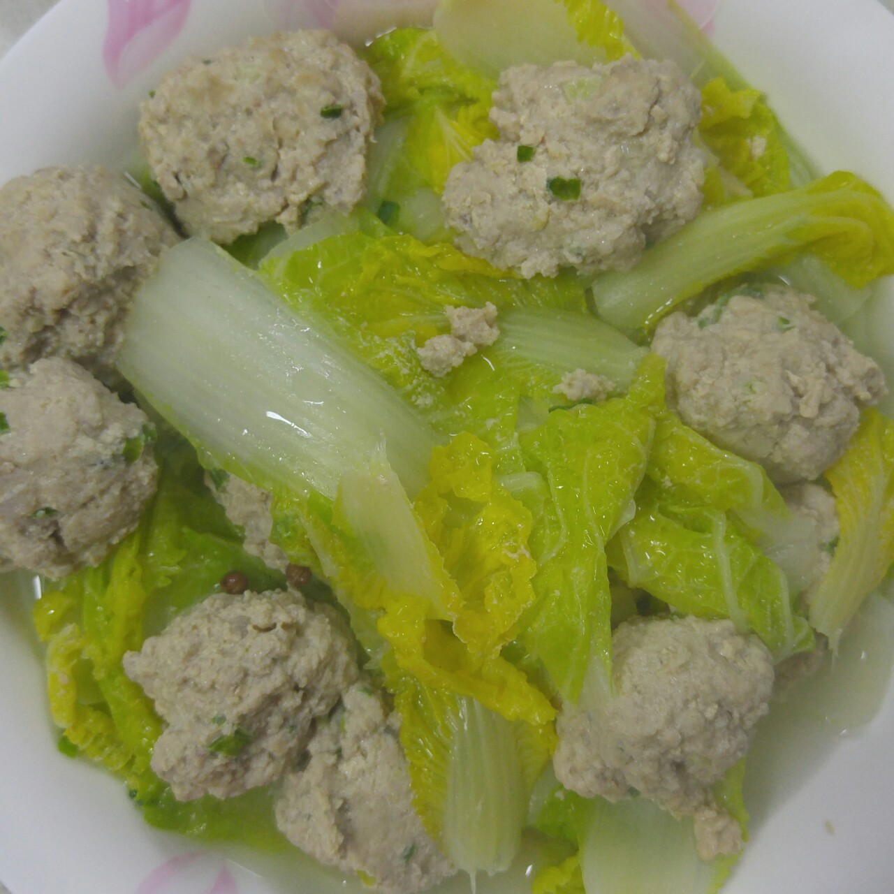 小白菜丸子汤