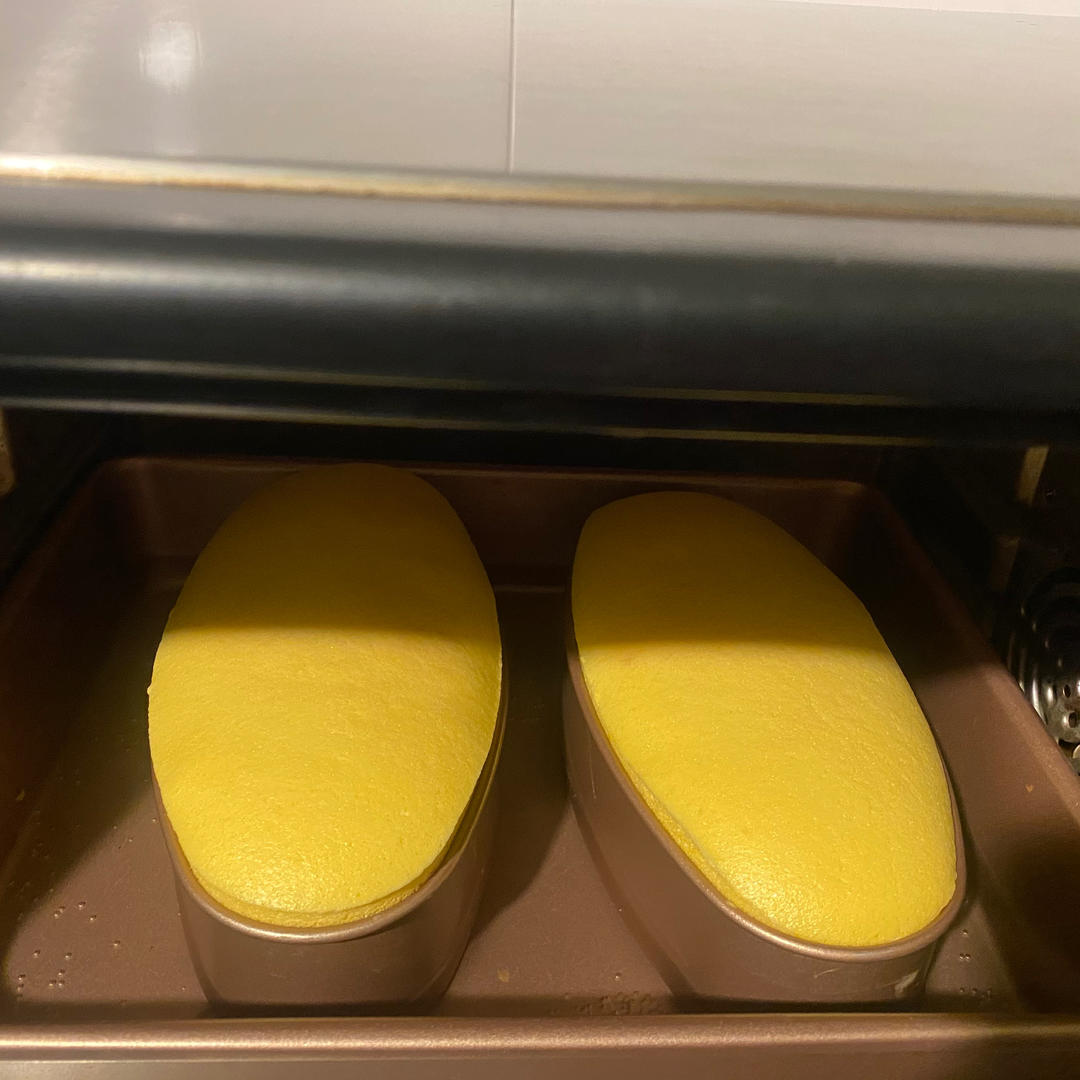 不开裂不回缩不掉皮的酸奶水浴法蛋糕