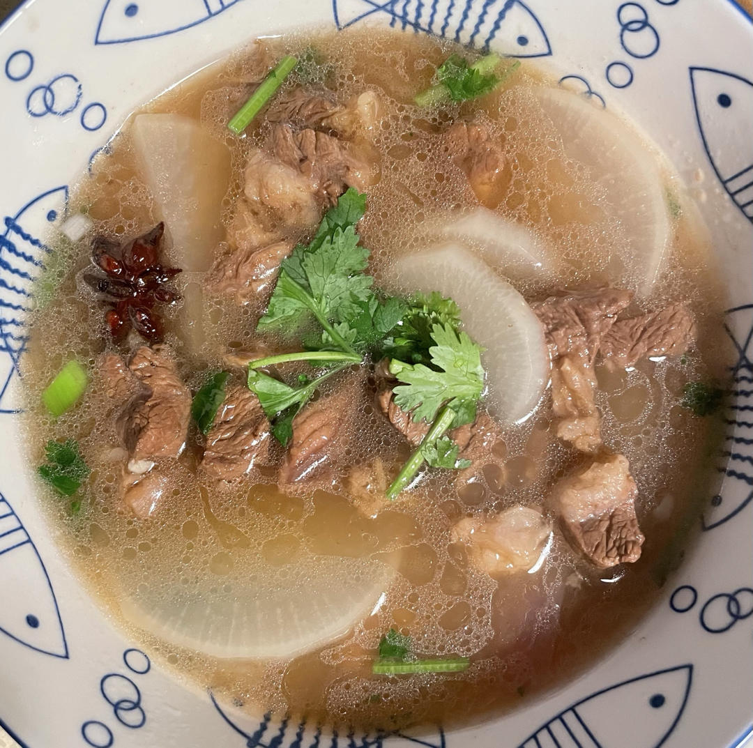 萝卜牛腩煲