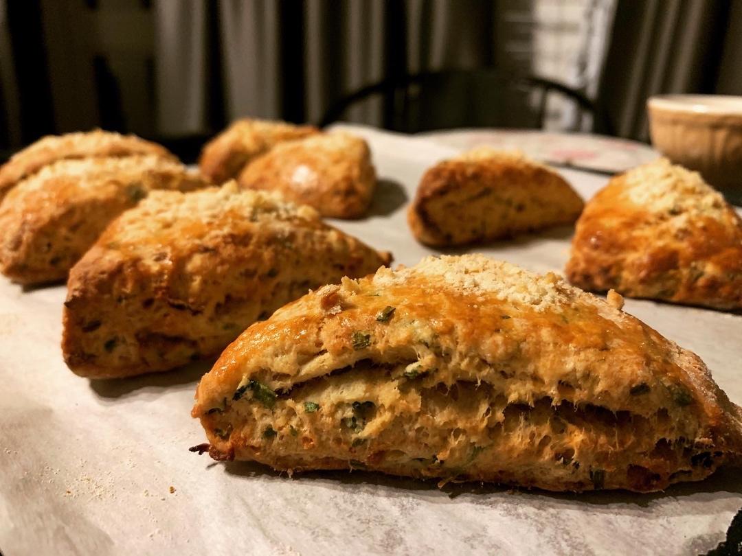 超级好吃的咸味司康Savoury Scones