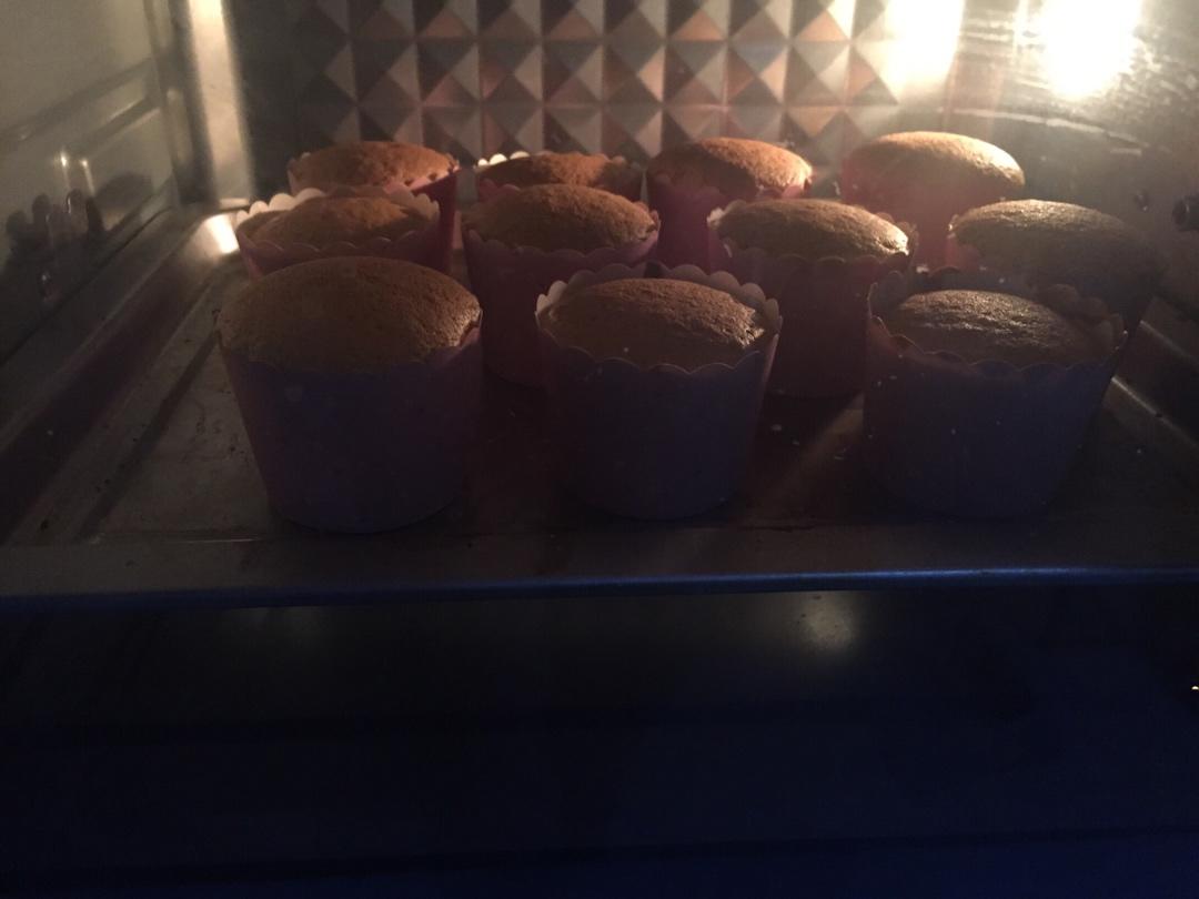 零失败~戚风纸杯小蛋糕🍰 ✨／8寸版戚风蛋糕