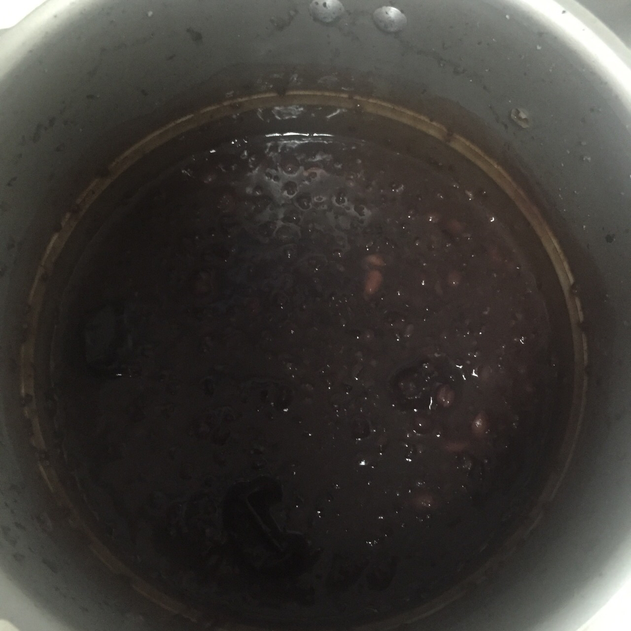 红豆黑米美颜粥