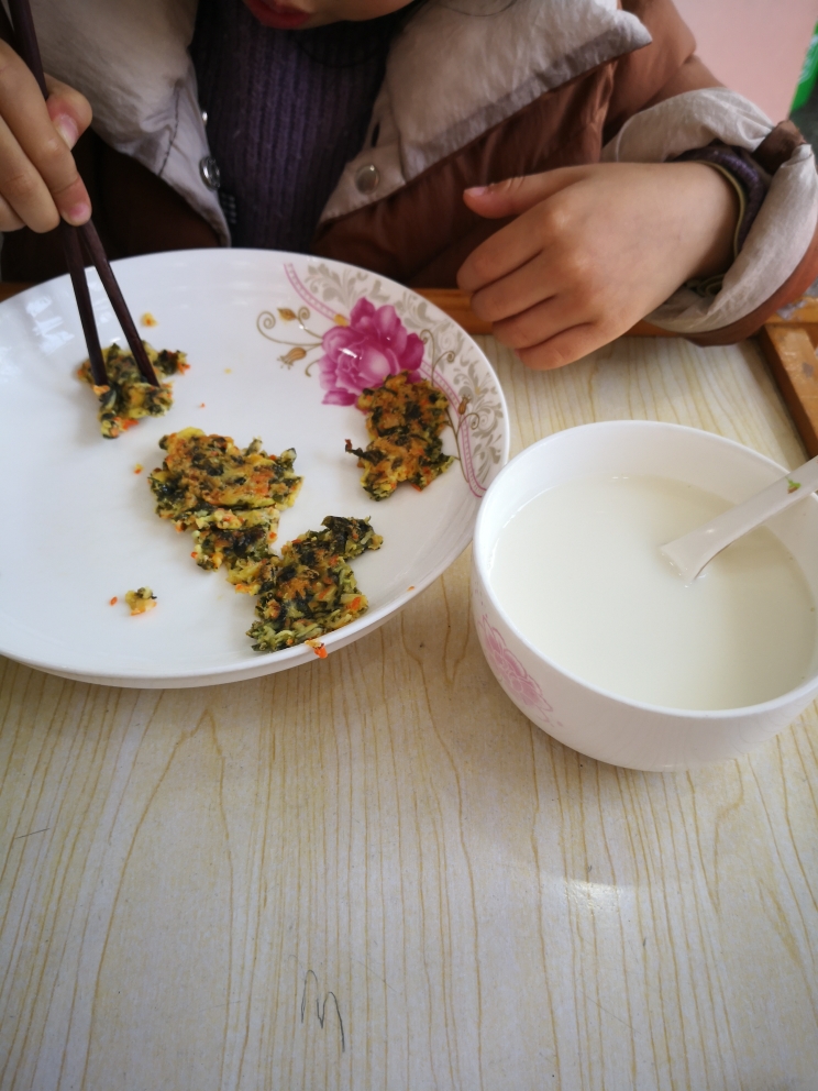 西葫芦紫菜饼的做法 步骤8