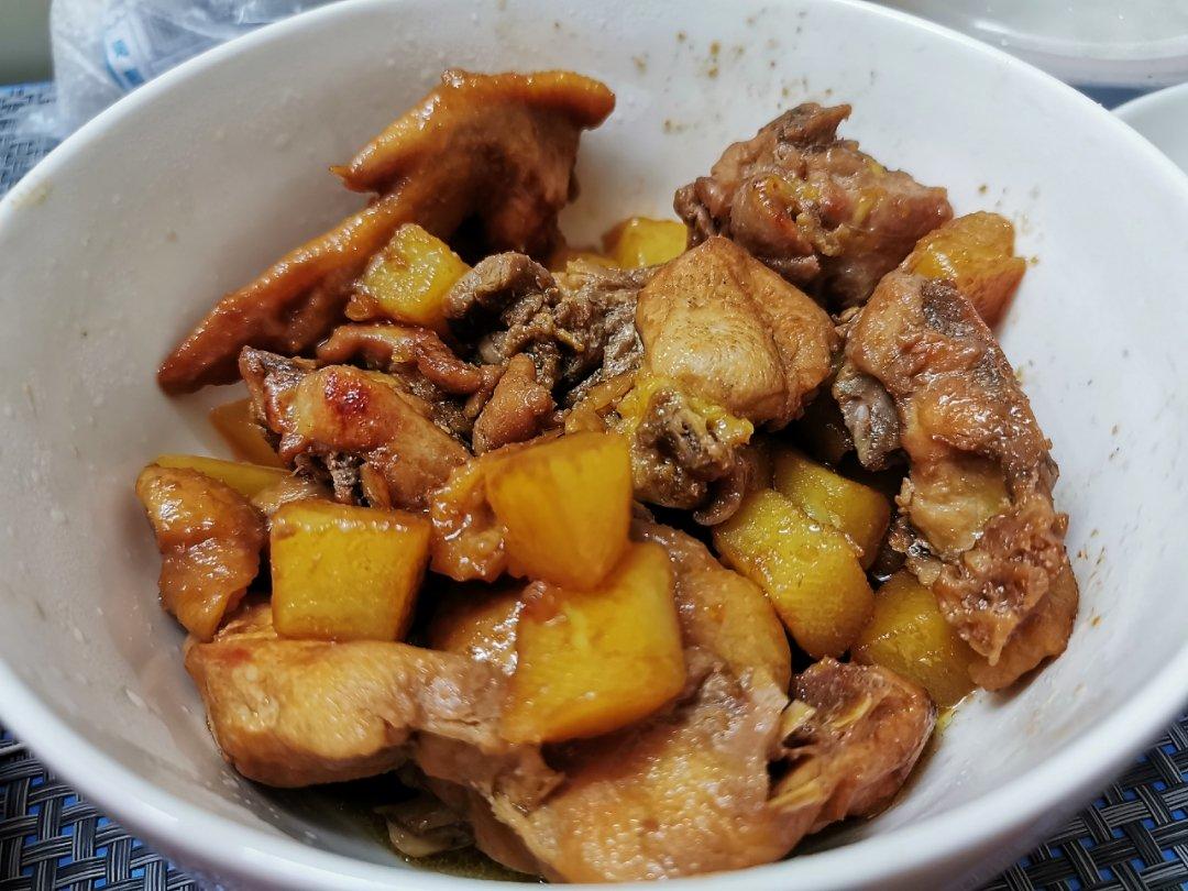 土豆丁焖鸡