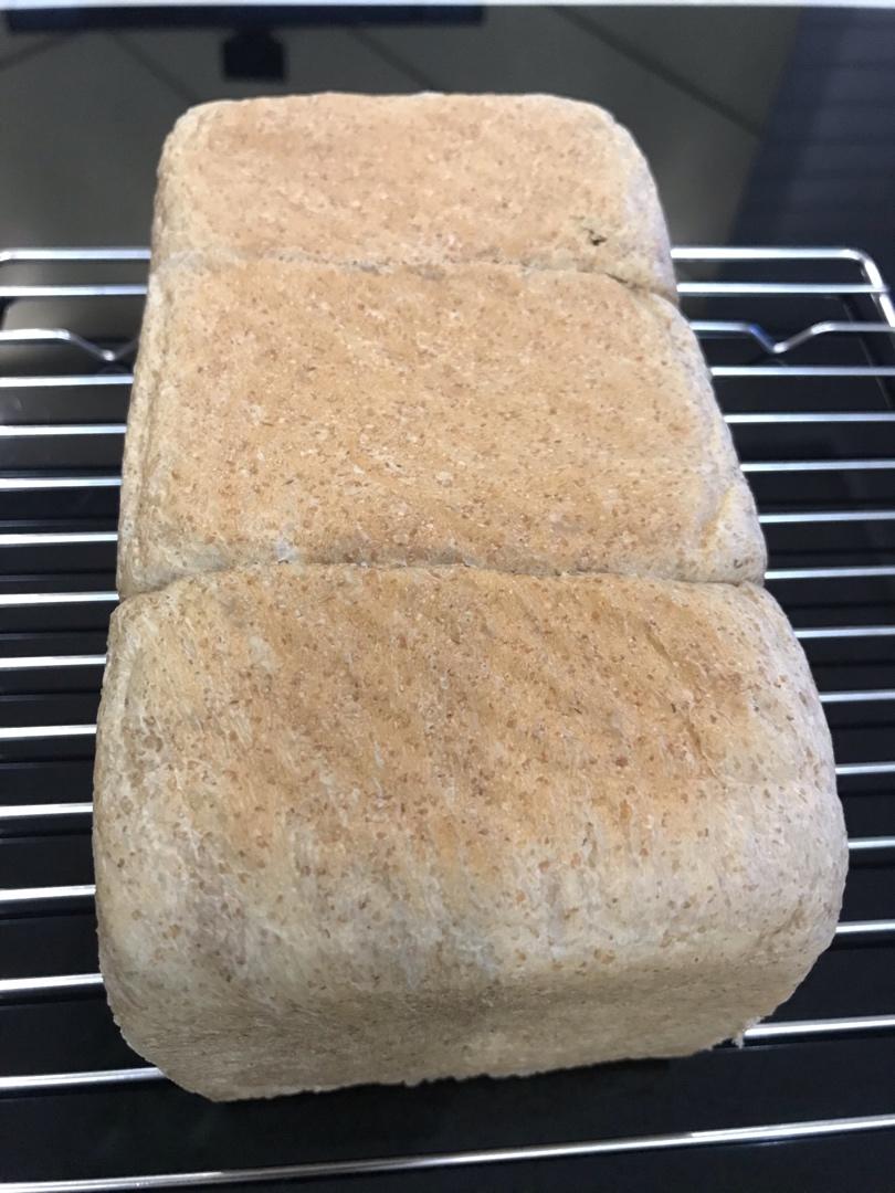 全麦吐司（50%全麦含量）低卡，低热量