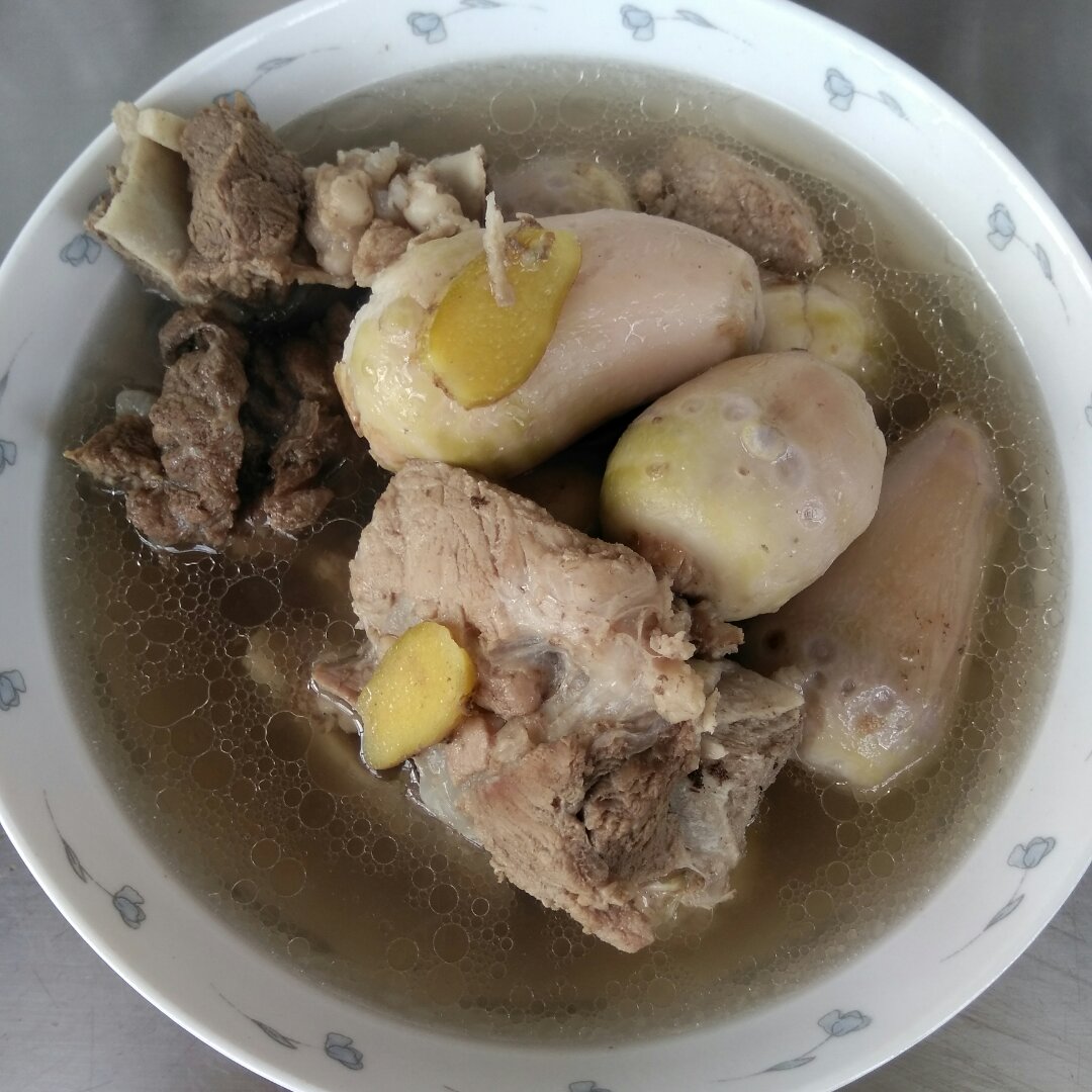 排骨炖芋头