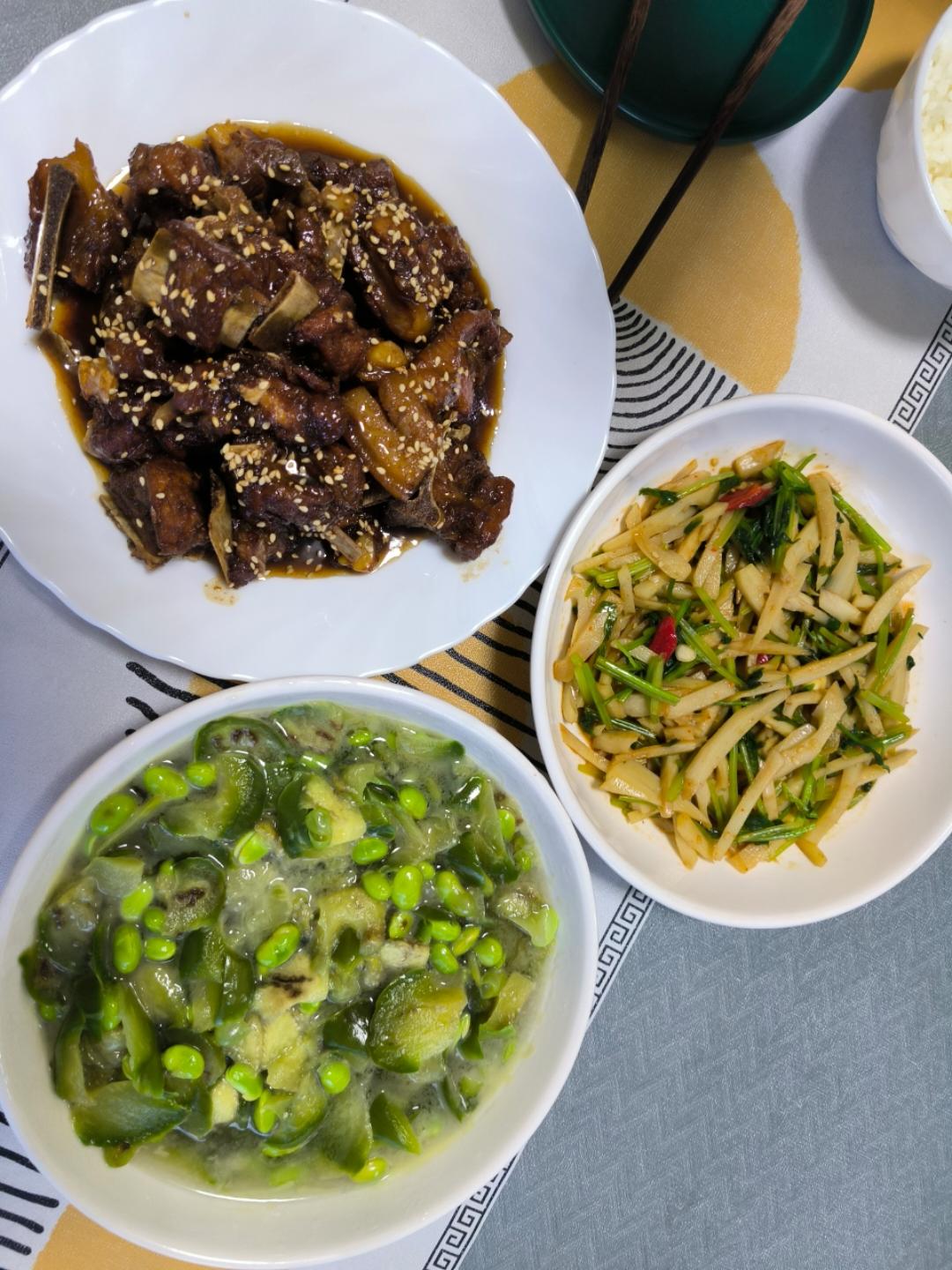 我妈的拿手菜！！炝拌藕丝！酸辣脆爽！