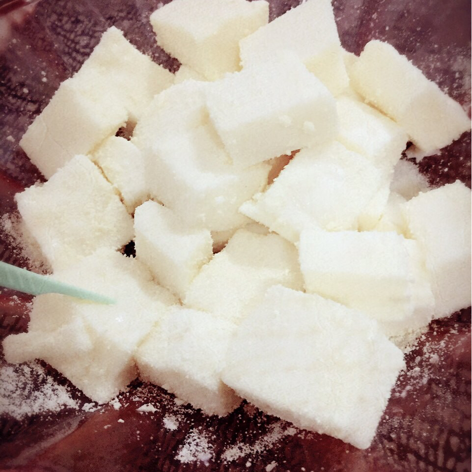 椰丝牛奶小方糕