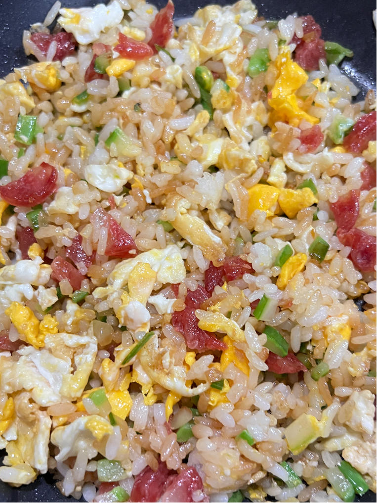广式腊肠炒饭
