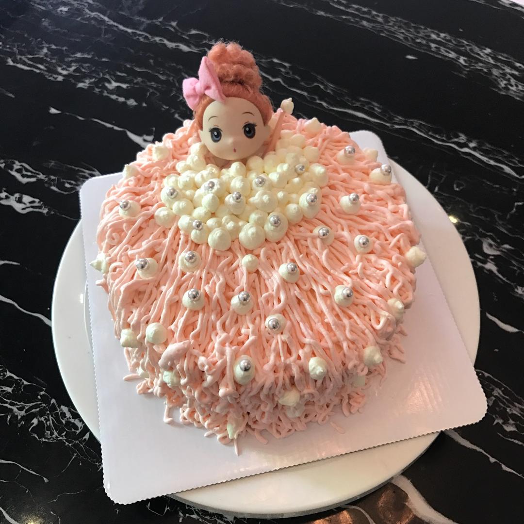 详细步骤制作泡泡浴娃娃蛋糕