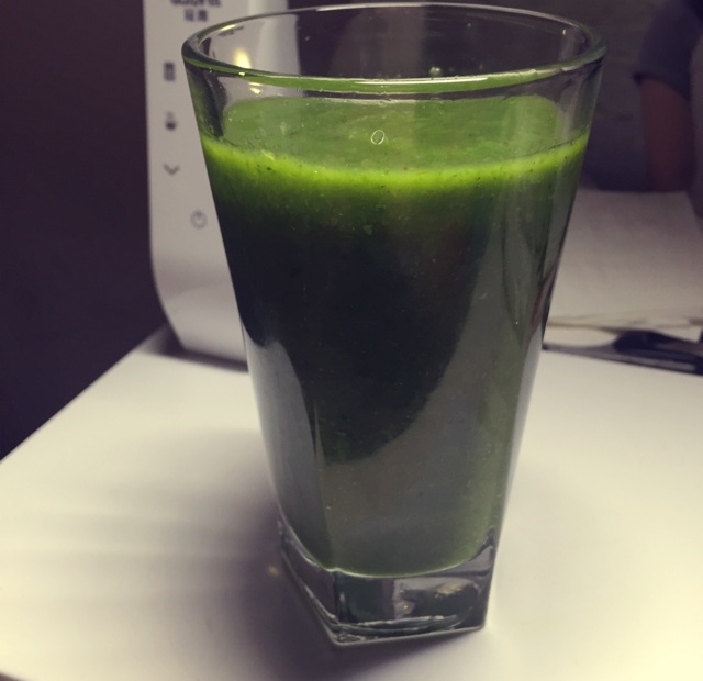 自制hey juice排毒果蔬汁。
