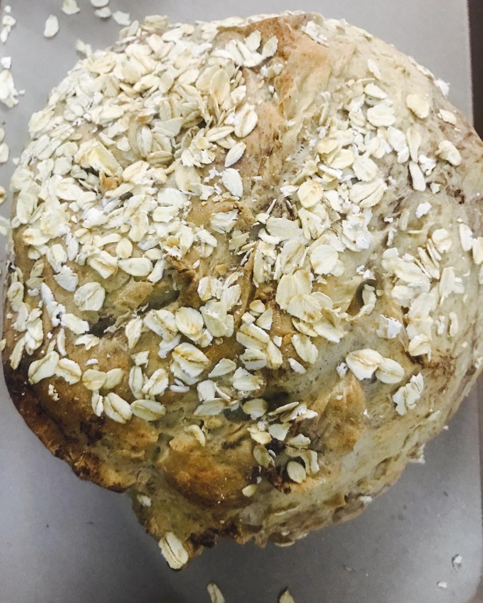 提子坚果软欧包