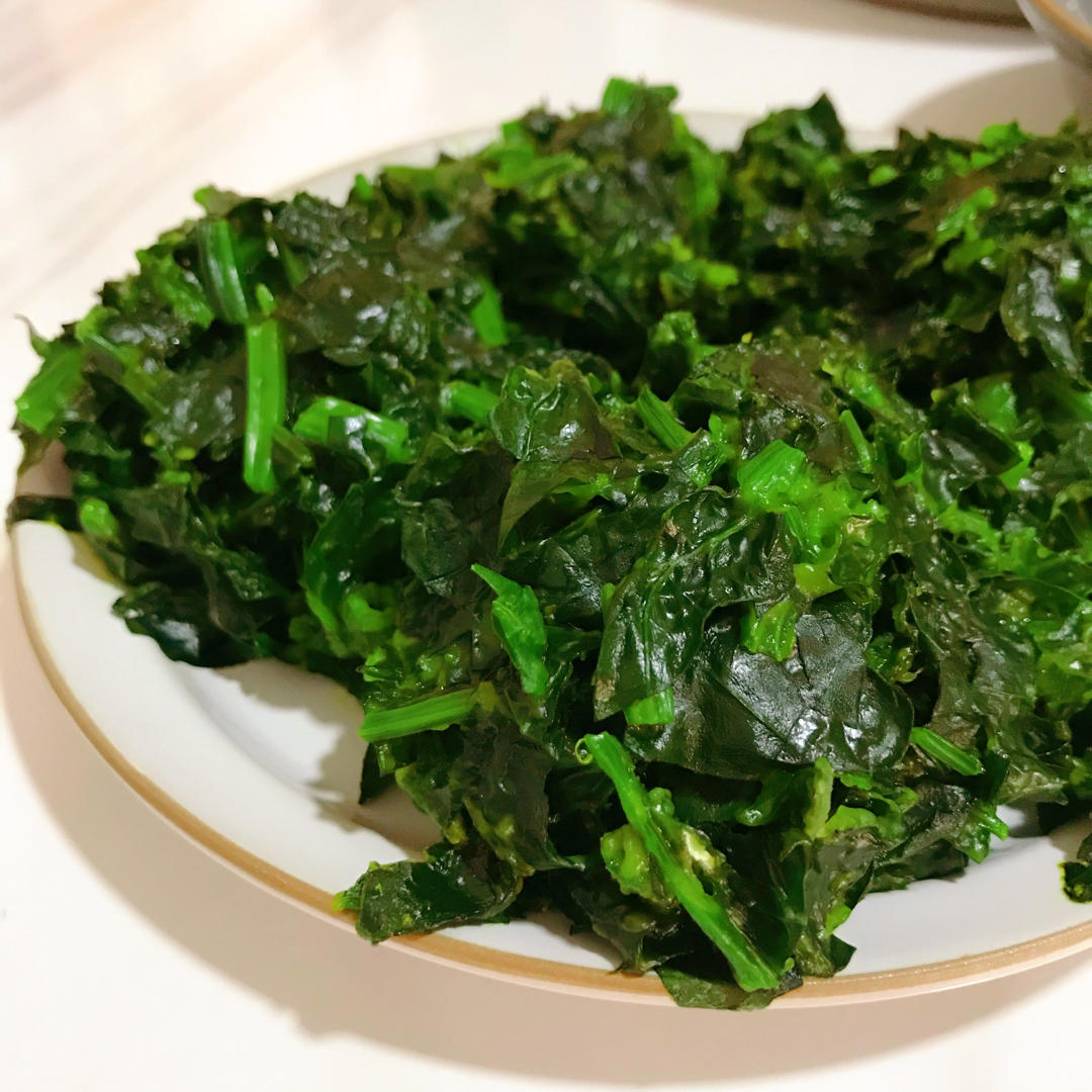 茼蒿菜团子