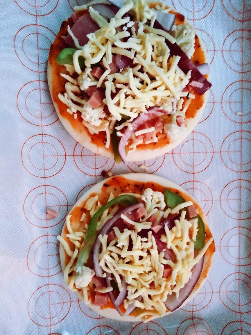 8寸纯手工什锦披萨