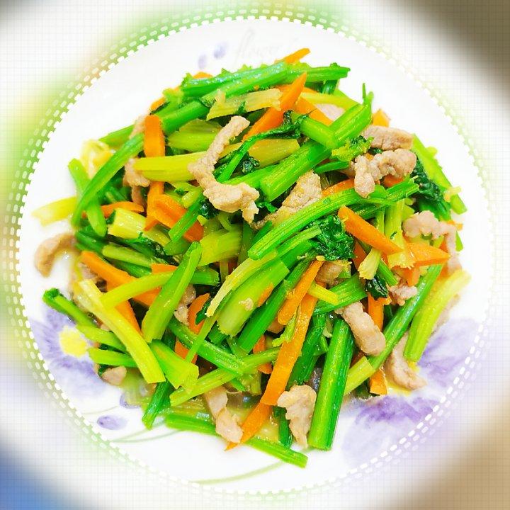 芹菜木耳炒肉丝