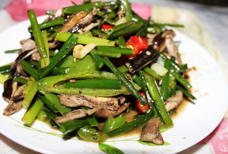 蒜苔炒鳝丝