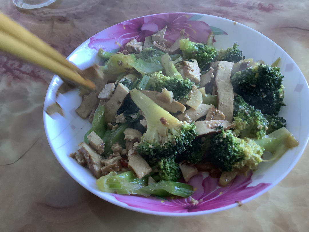 豆干炒豆芽家常小菜