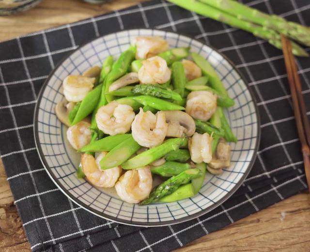 芦笋炒虾仁【孔老师教做菜】的做法