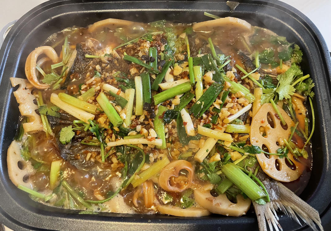 黑暗料理jawa呆做的蒜香烤鱼(不辣的烤鱼也好吃)