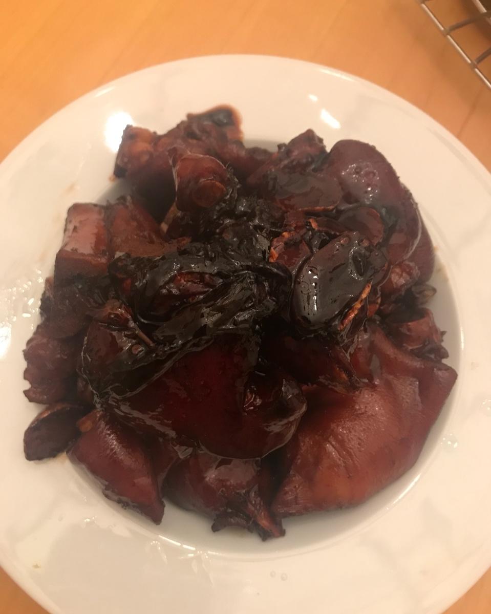 美味的家常菜：红烧猪蹄